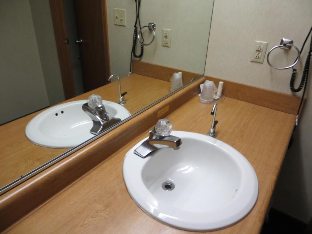 Homestyle Inn And Suites Спрингфилд Номер фото